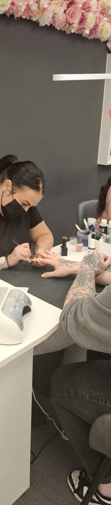 Swindon nail tech, acrylic services swindon 