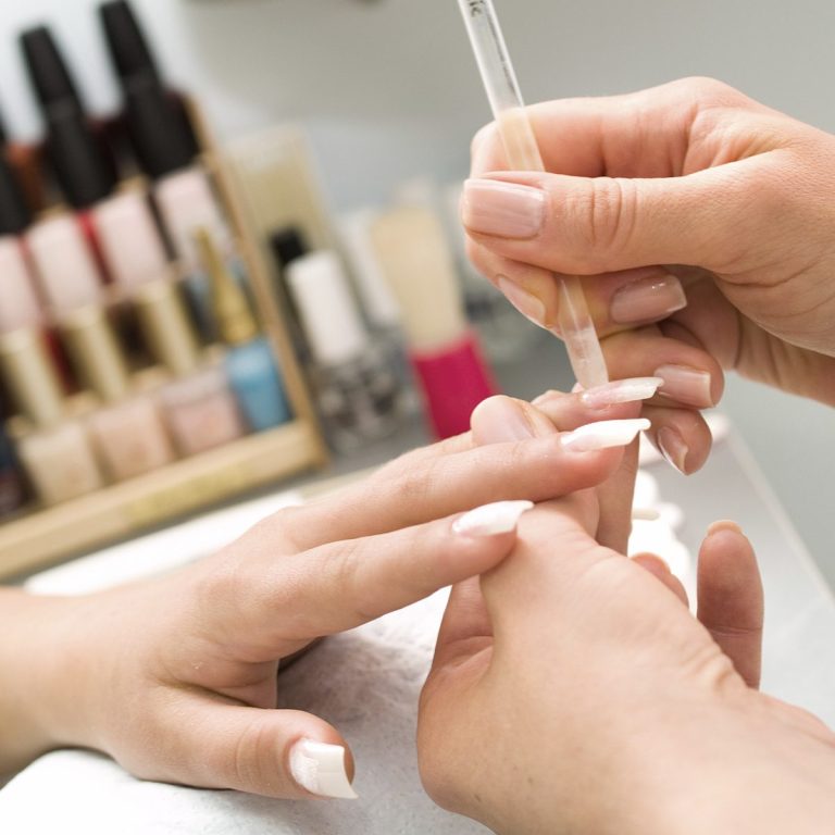 Nail tech, acrylic extensions in Swindon beauty salon